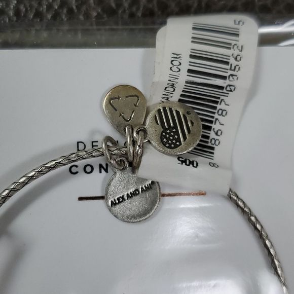 **LAST ONE**GIFT** Alex and Ani textured bangle bracelet Rafaelian silver finish - Picture 2 of 6